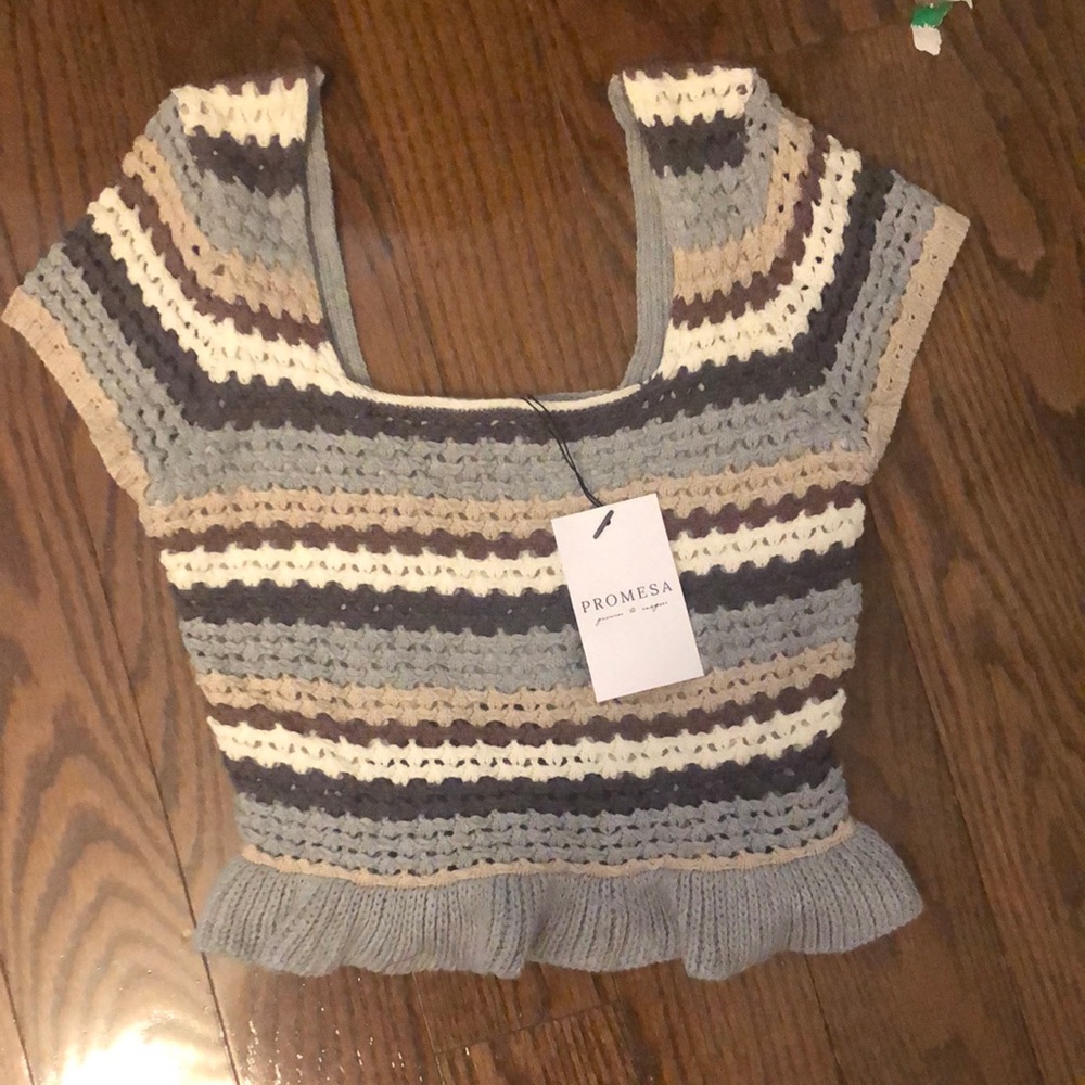 VICI crochet crop top NWT xs